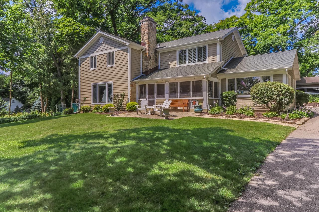 Tricia Forbeck Geneva Lake Real Estate Specialist