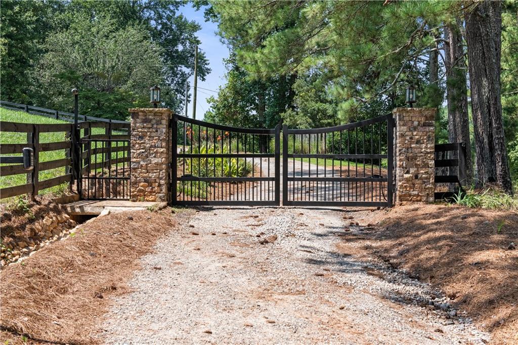 14500 Wood Road Milton, GA BUYER SIDE The Jenny Doyle Group