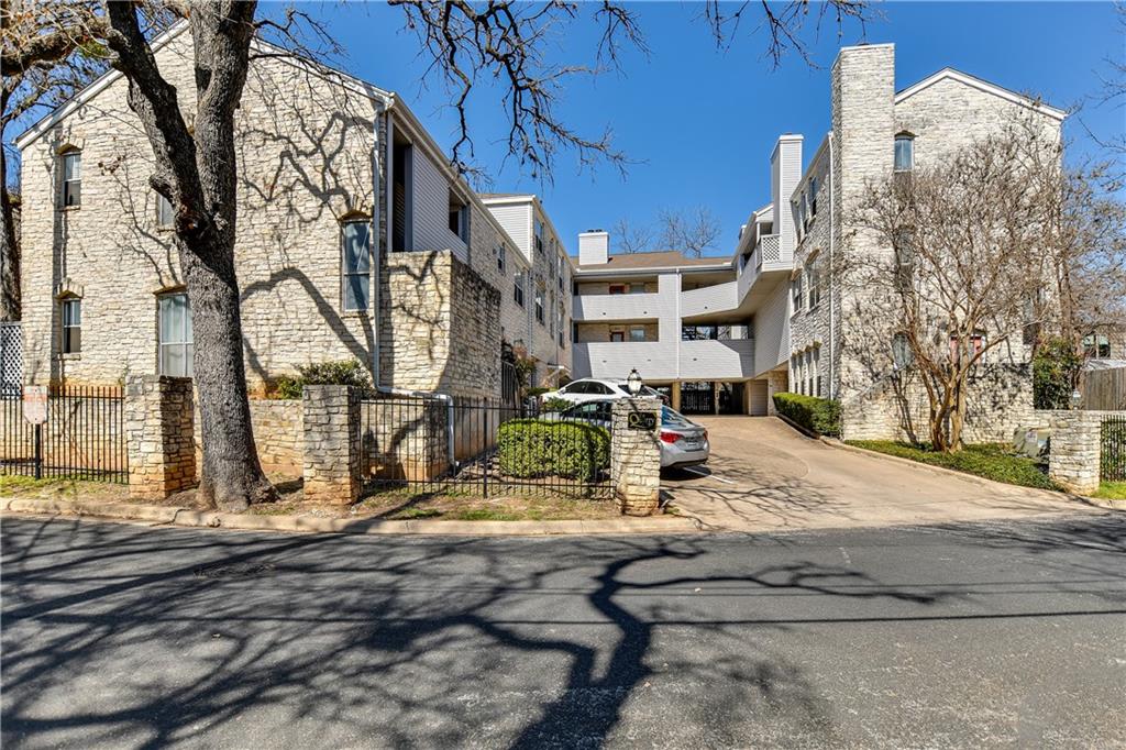 2520 Quarry Rd, #203