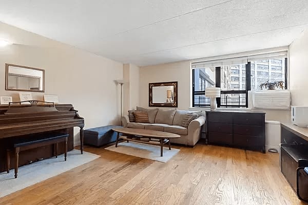 220 Manhattan Avenue Unit: 2A