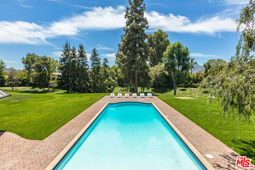 Bob Hope's Glistening Toluca Lake Estate near Hollywood for Sale for $29M. See It