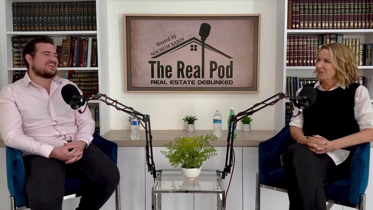 Ann McQueen With Nochum | The Real Pod