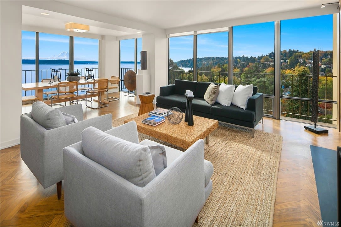 This modern condo perfectly captures the coastal vibe with its open living spaces and breathtaking ocean views.