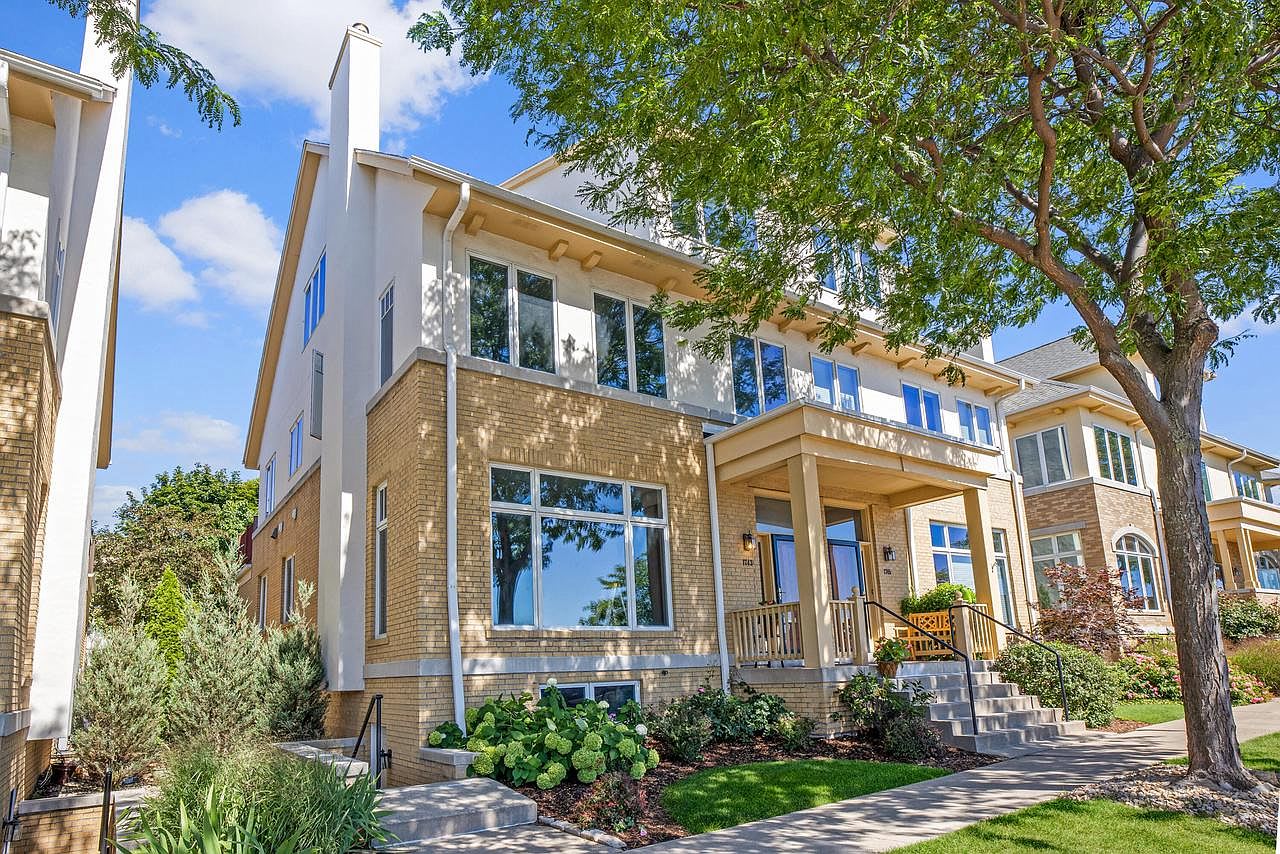 Port & Bay Real Estate Co. Milwaukee Real Estate Agent