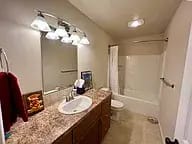 210 NW Terre View Dr #E