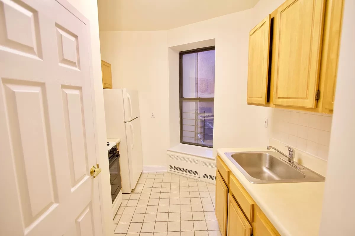 242 West 112th Street Unit: DD1