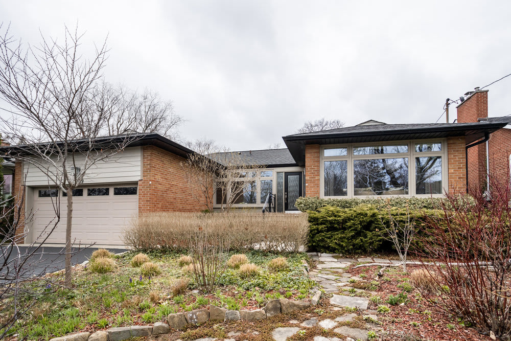 1399 Larchview Trail