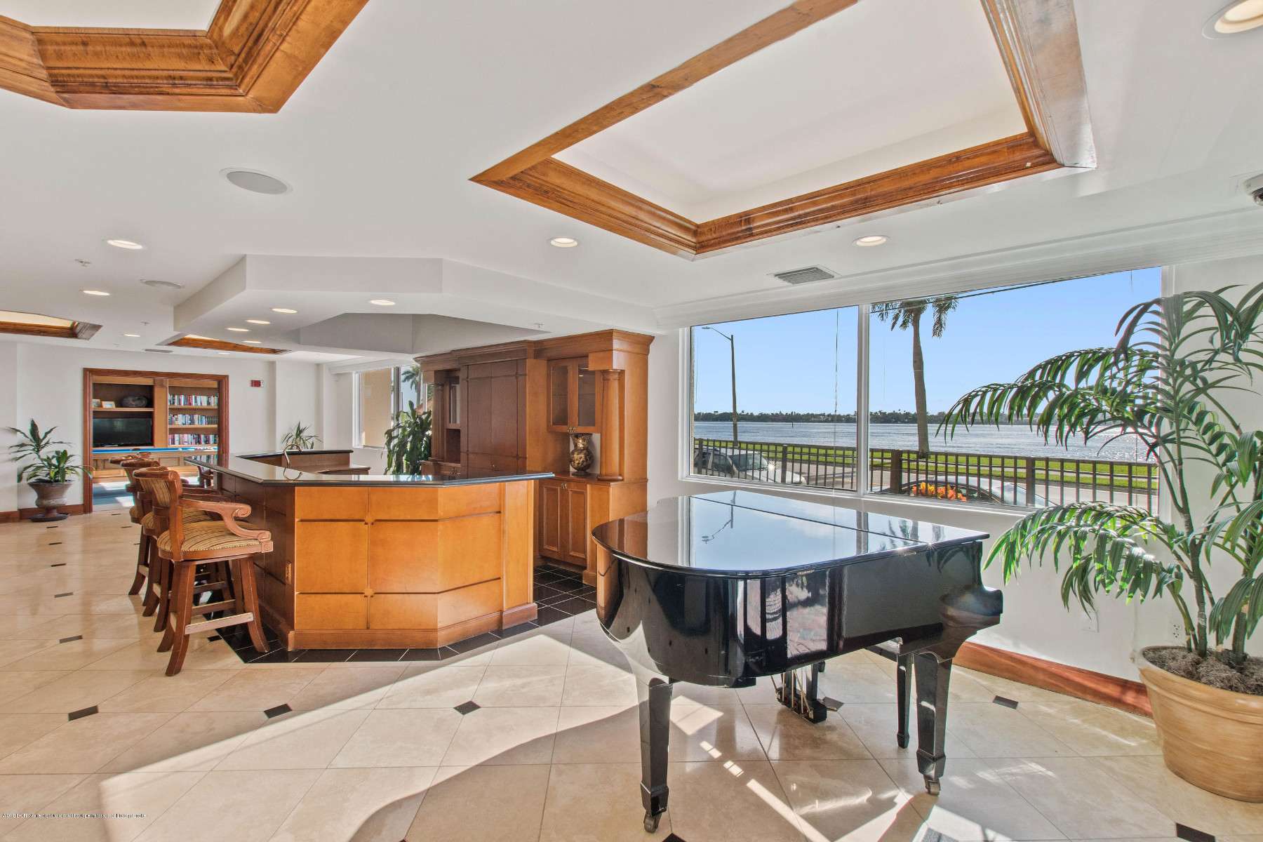 N Flagler Drive