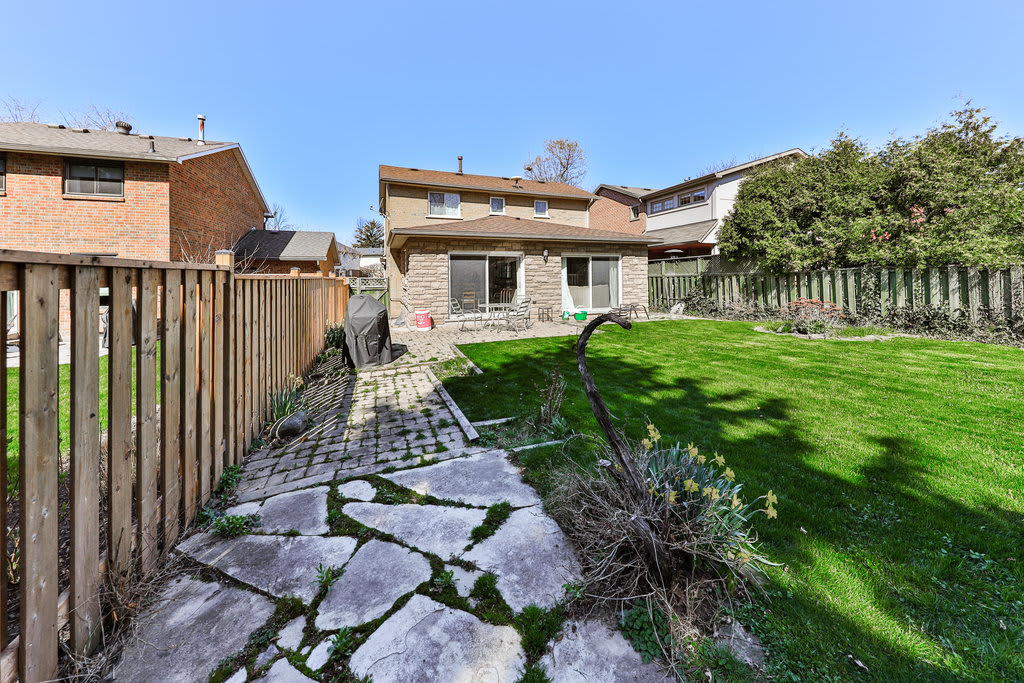 3210 Victoria Street, Oakville