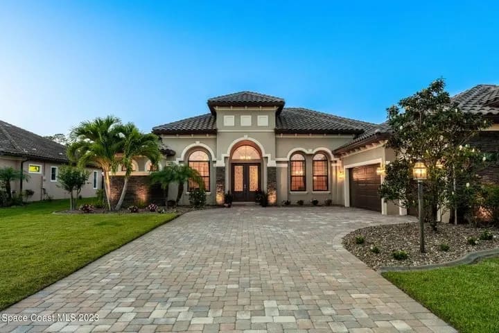 Luxury Properties sold by Silvia Mozer in Rockledge, Florida