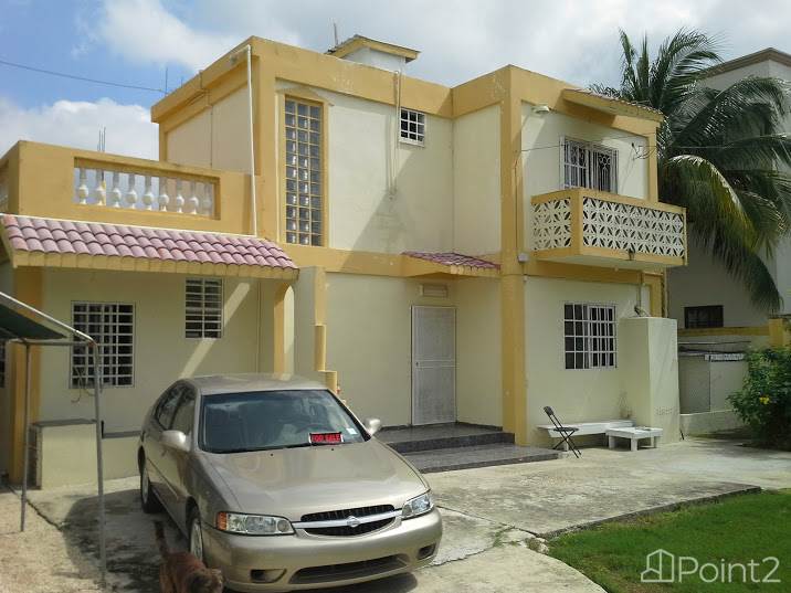 Corozal Gem - 2300 sq ft, 2 story, 4 bed, 4 bath single-family home 