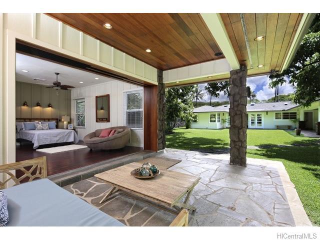 Jason Carey Sells Beautiful Restored Island Style Oahu Home for $2.6M