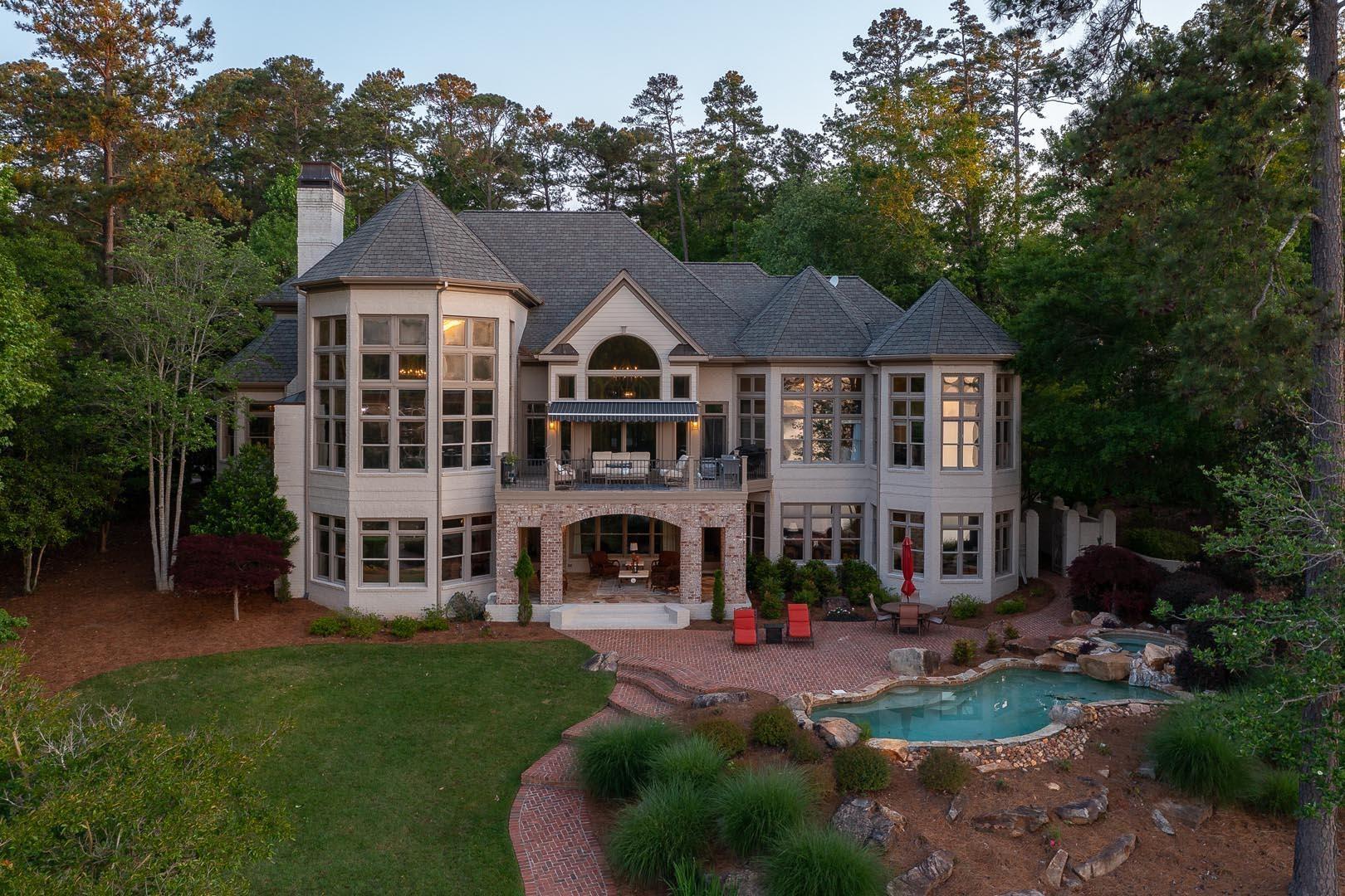 Top Realtor Riezl Baker Present Amazing Lake House for Sale 1030 Dawson Court