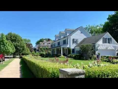 Tour of Larchmont Avenue