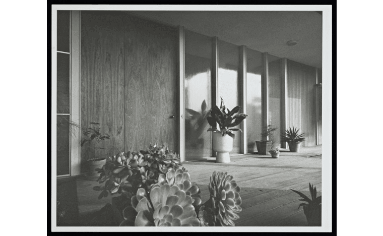 Mid-Century Modern by Frank Lloyd Wright Apprentice! The Dupont Residence: 4545 North Lane