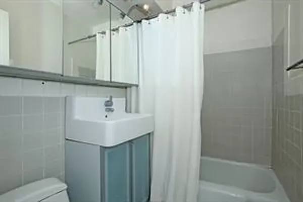 303 West 66th Street Unit: 14GW