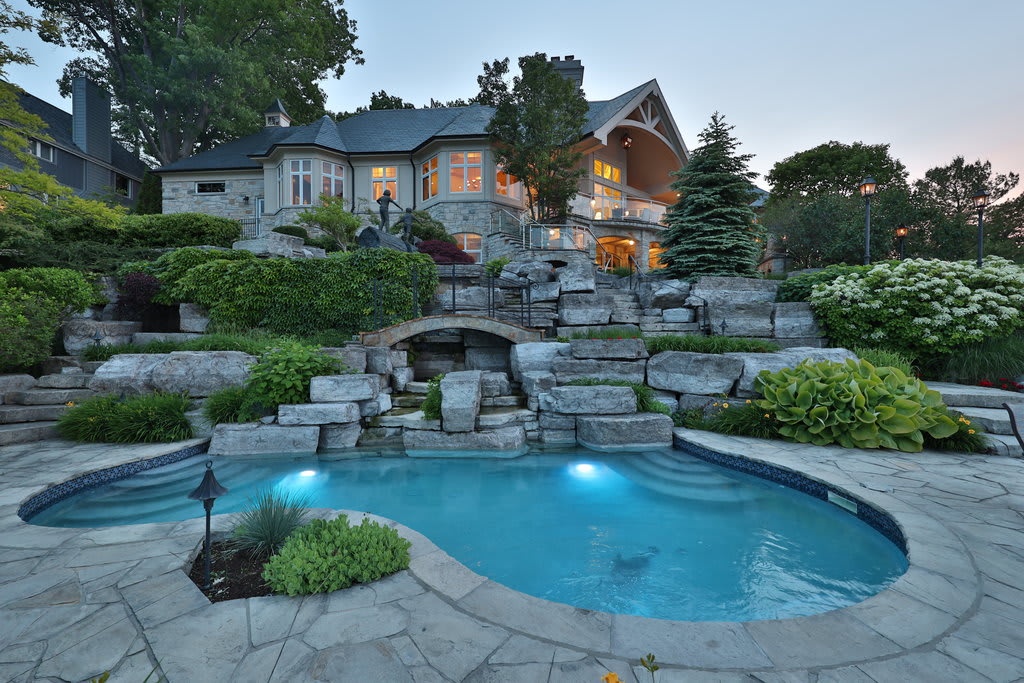 872 Whittier Crescent, Mississauga