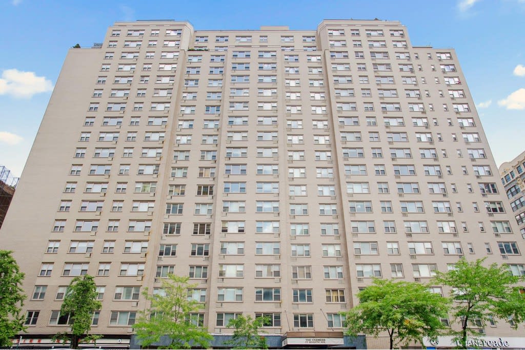 77 Seventh Ave 11H Chelsea, NY The Mackay Dixon Team