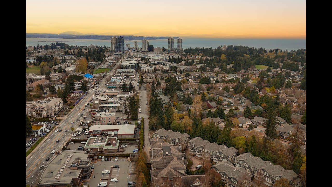 Top Floor Villa Pacific South Surrey Condo