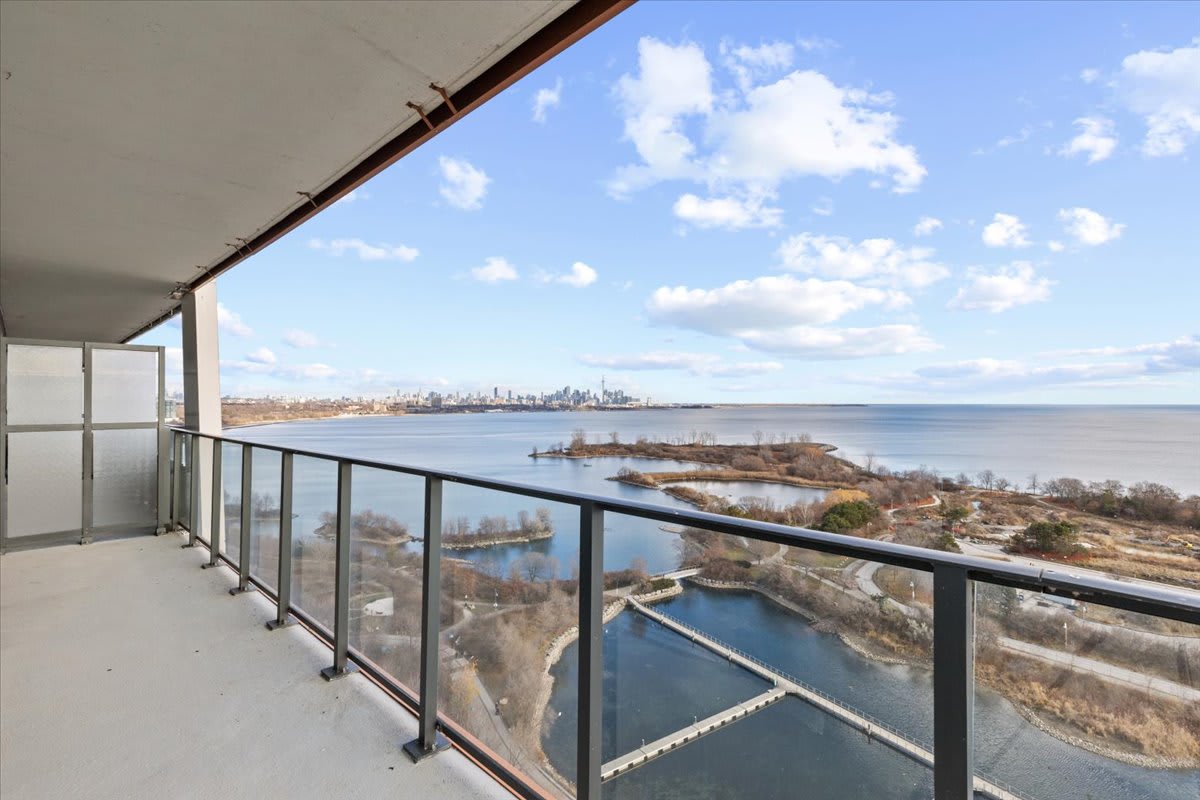 20 Shore Breeze Dr Unit: 1610