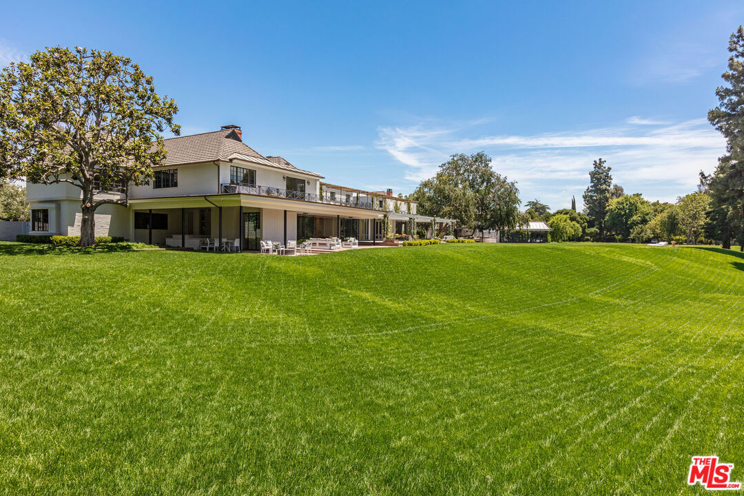 Bob Hope's Glistening Toluca Lake Estate near Hollywood for Sale for $29M. See It