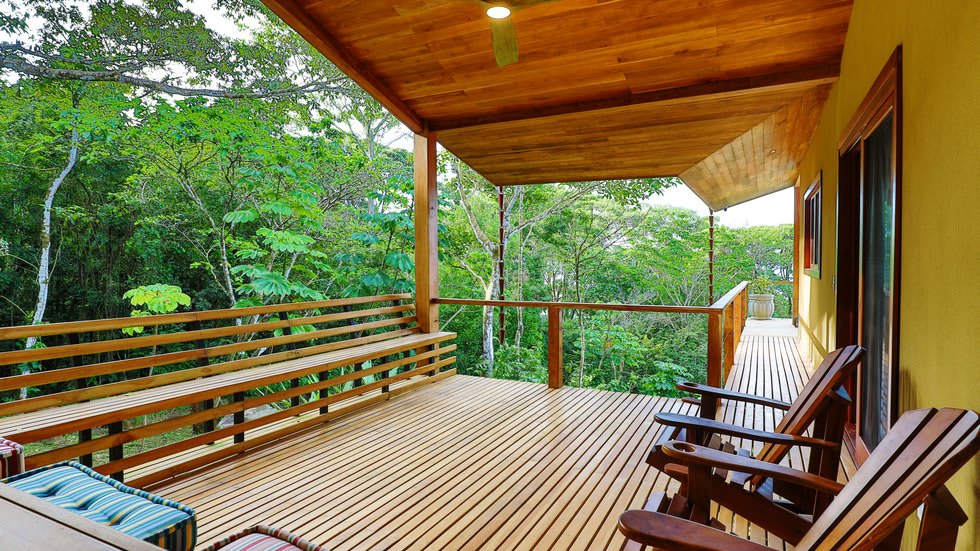 VACATION DREAM HOME WITH OCEAN VIEW IN THE ESCALERAS COMMUNITY OF DOMINICAL