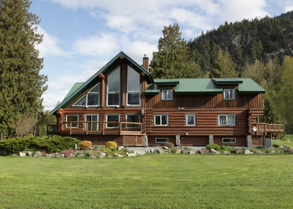 What to Know When Buying a Cabin in Blue Ridge, GA