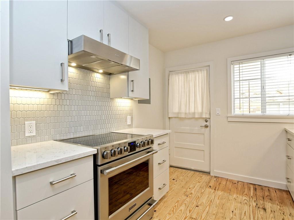 301 E 34th St, #104