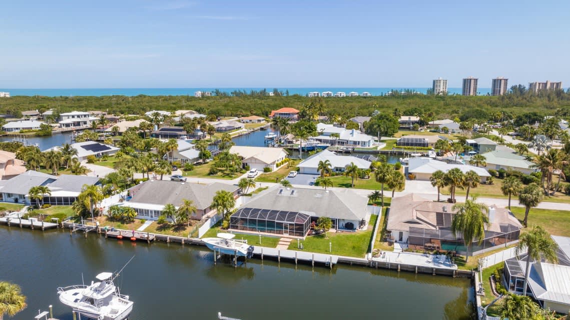 Waterfont home in Hutchinson Island, FL