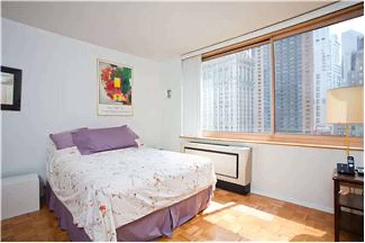 250 South End Avenue Unit: 9G