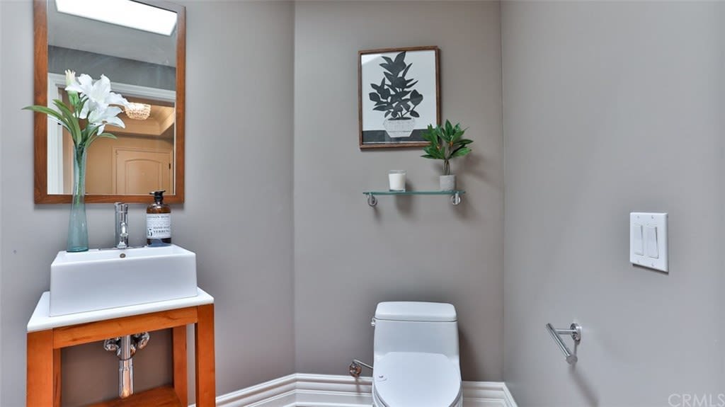 12026 Hoffman St #401