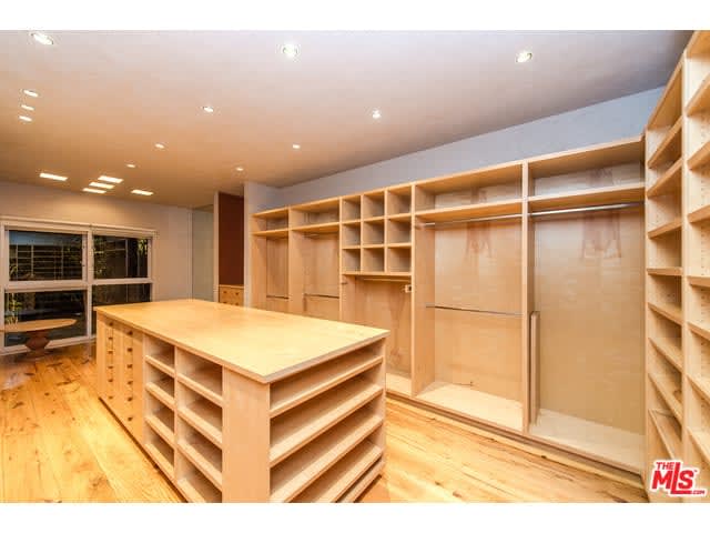 153 S Burlingame Ave