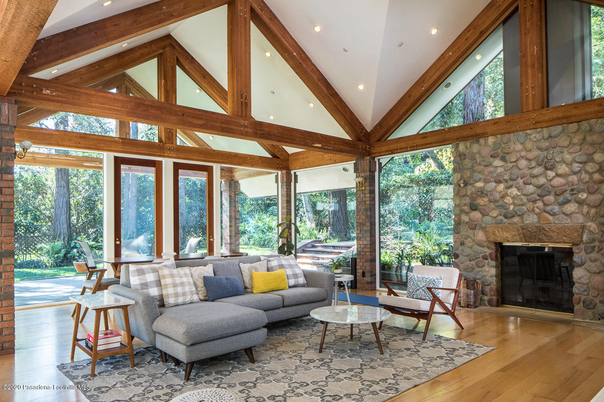 155 South San Rafael Ave