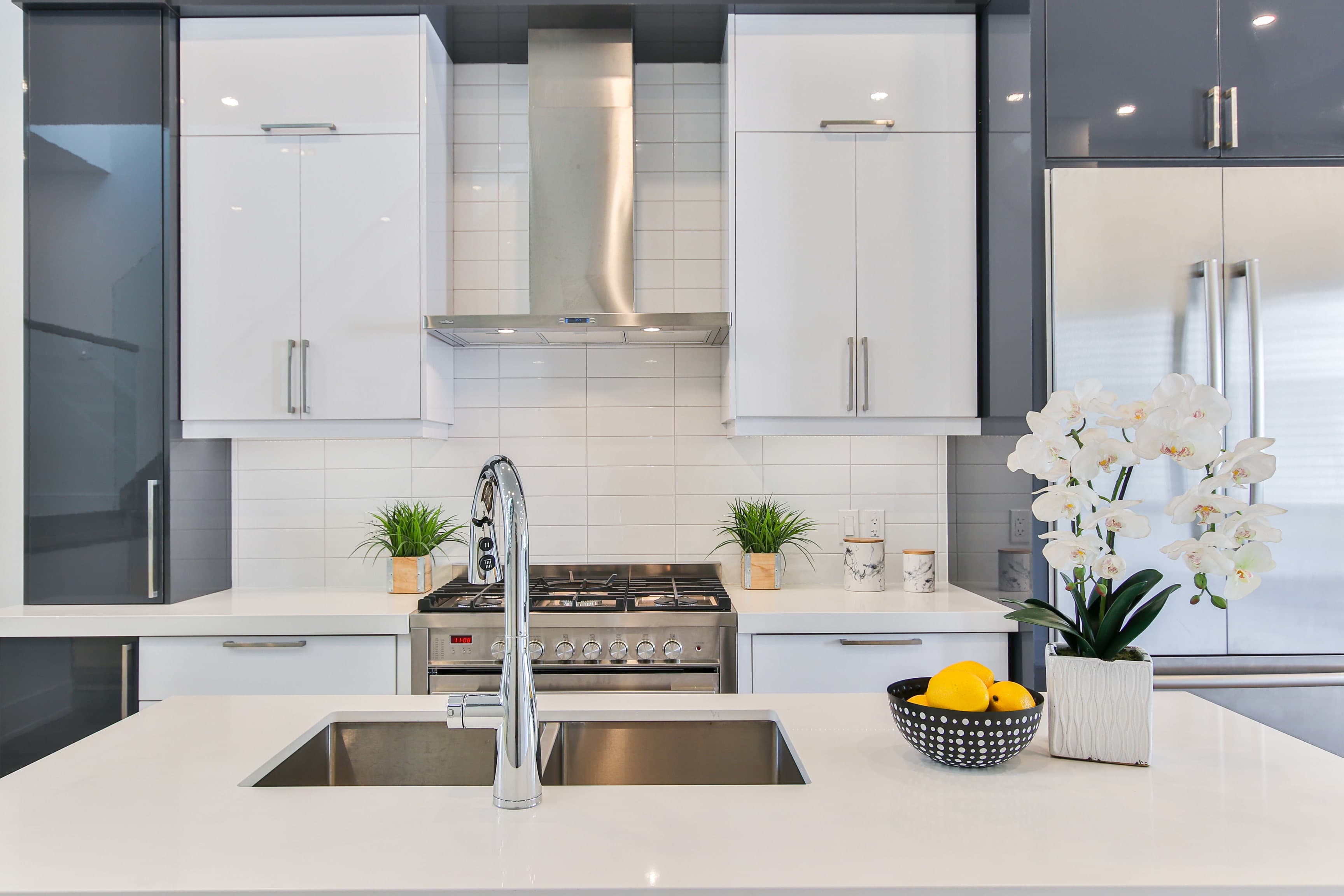 Graham Johnson - Coldwell Banker Avenues Real Estate