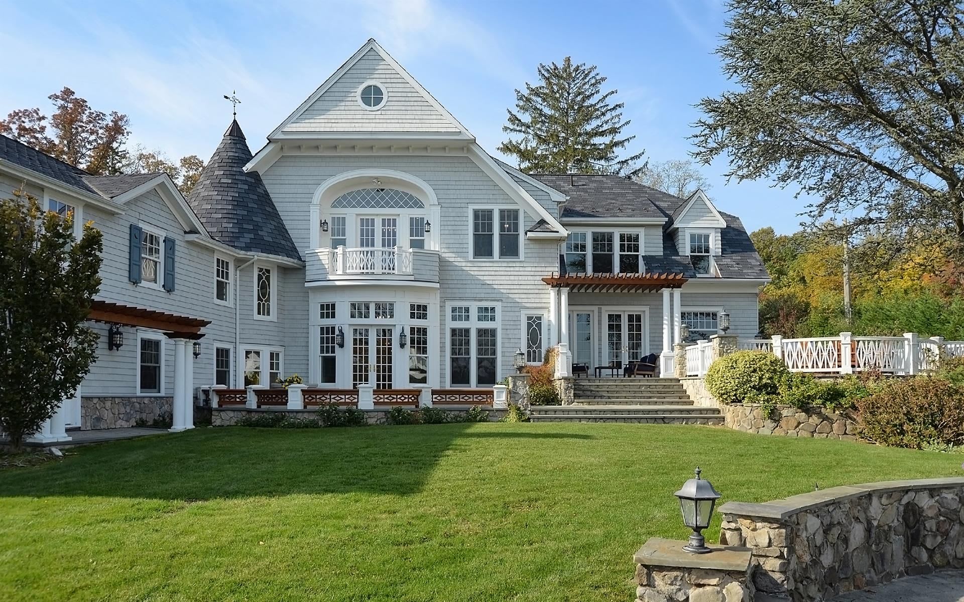 Port Washington & Sand Points Homes for Sale Maggie Keats