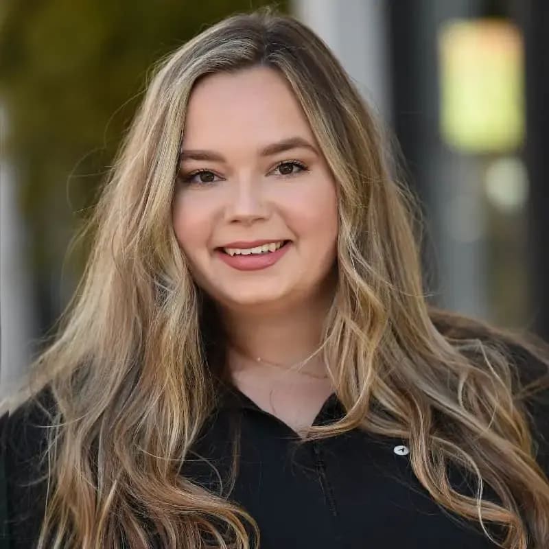 Gabi Griggs, Navigate Realty 1 Navminastrator in El Dorado County