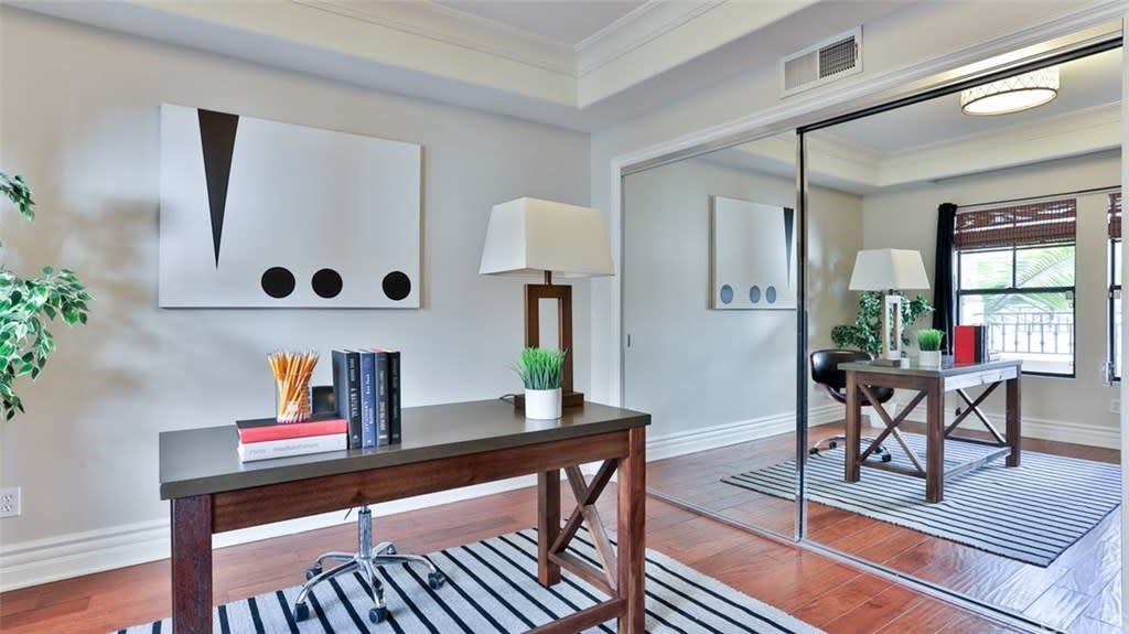 12026 Hoffman St #401