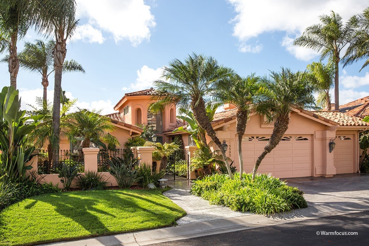 15595 Churchill Downs