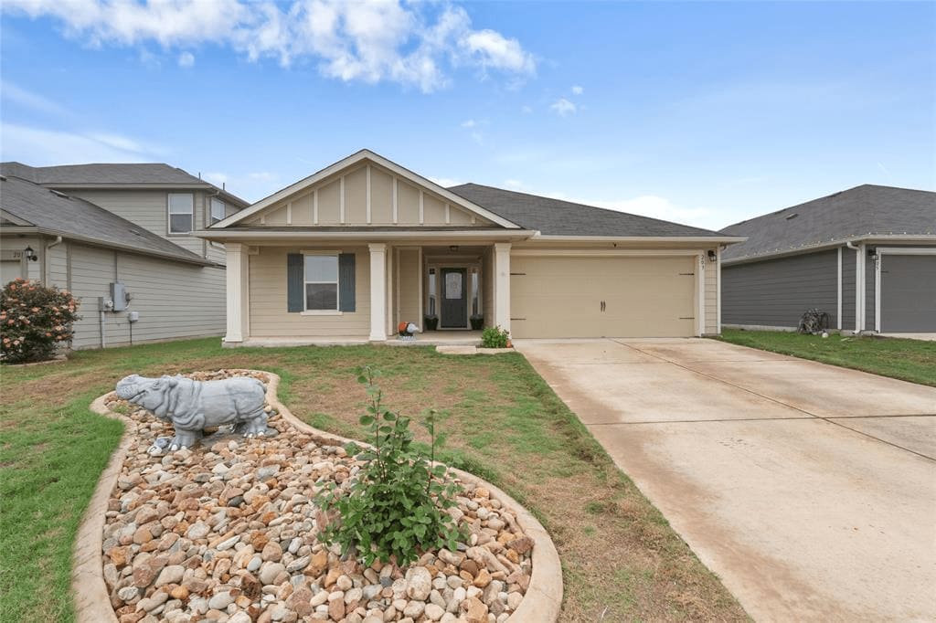 203 Garcitas Creek Ln, Hutto, Texas 78634