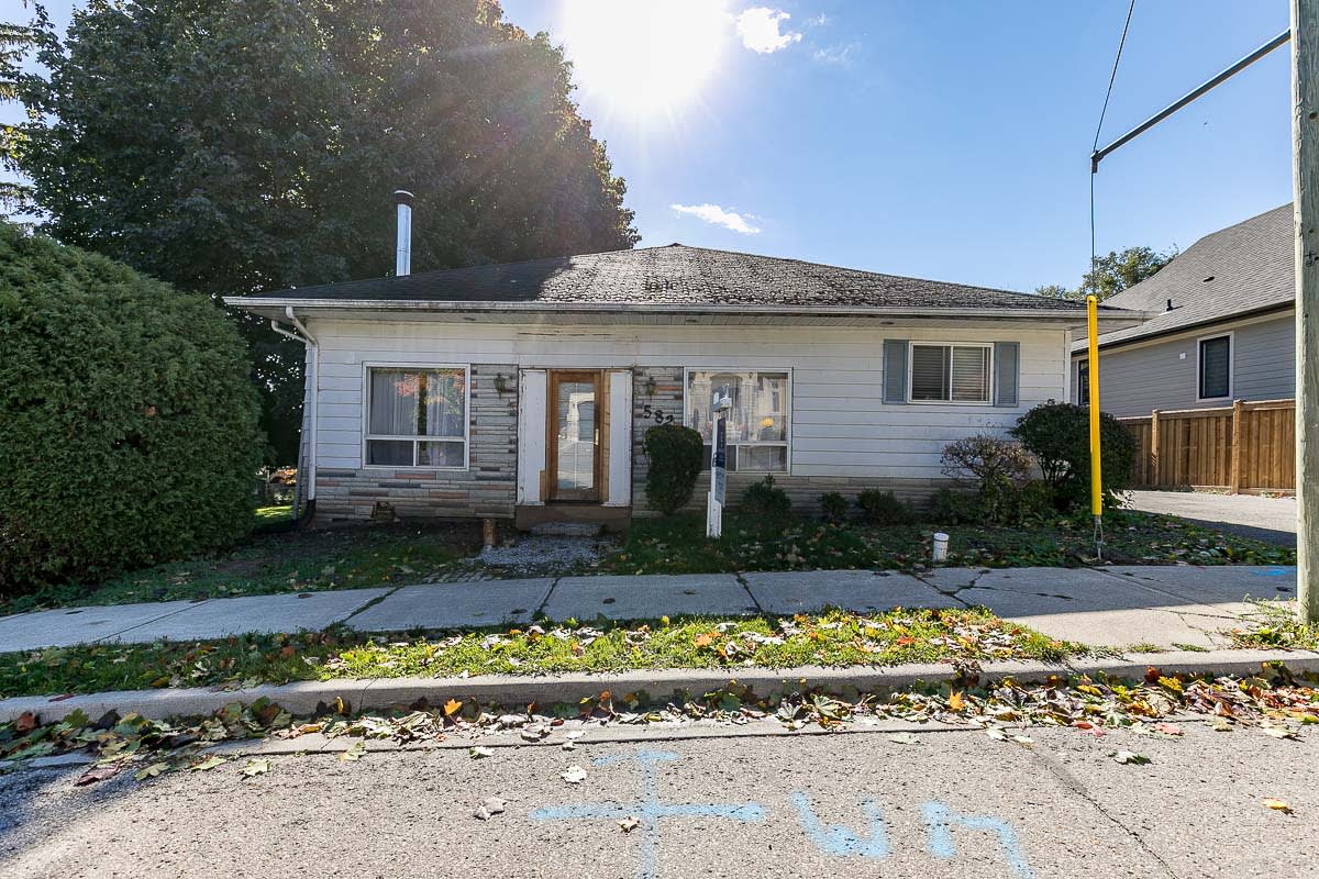 582 Lydia Street The Toombs Team Newmarket Real Estate