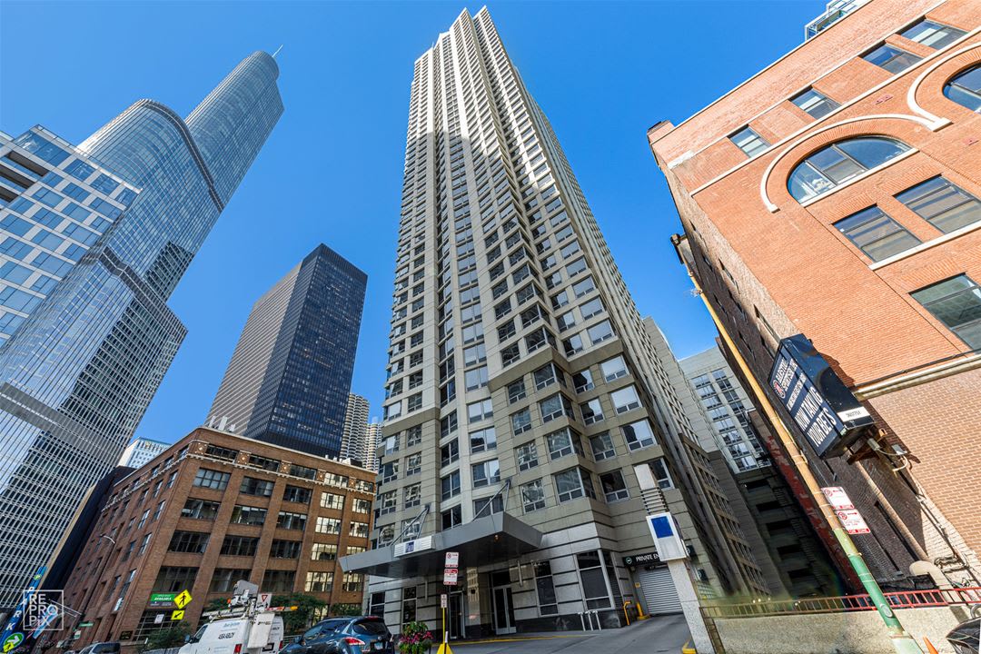 600 N Dearborn