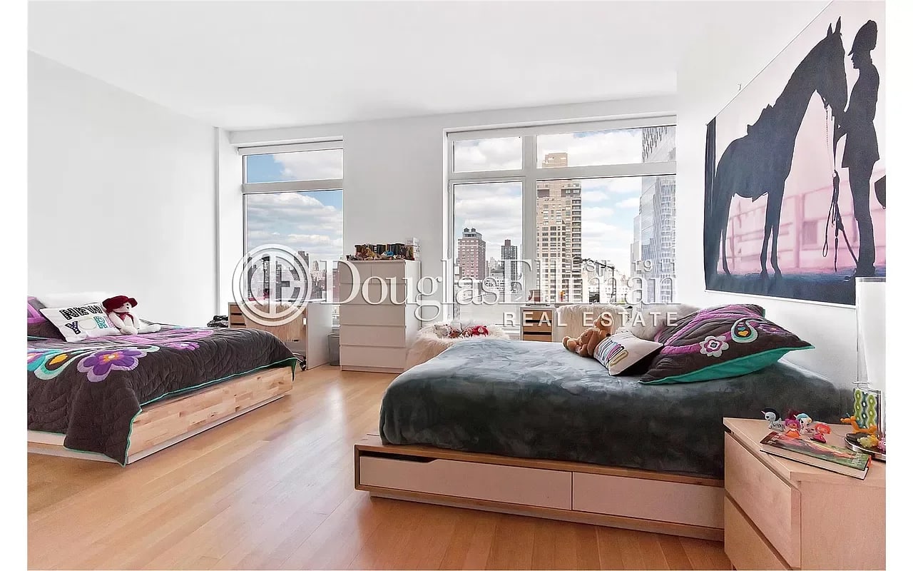 400 East 67th Street Unit: 20C