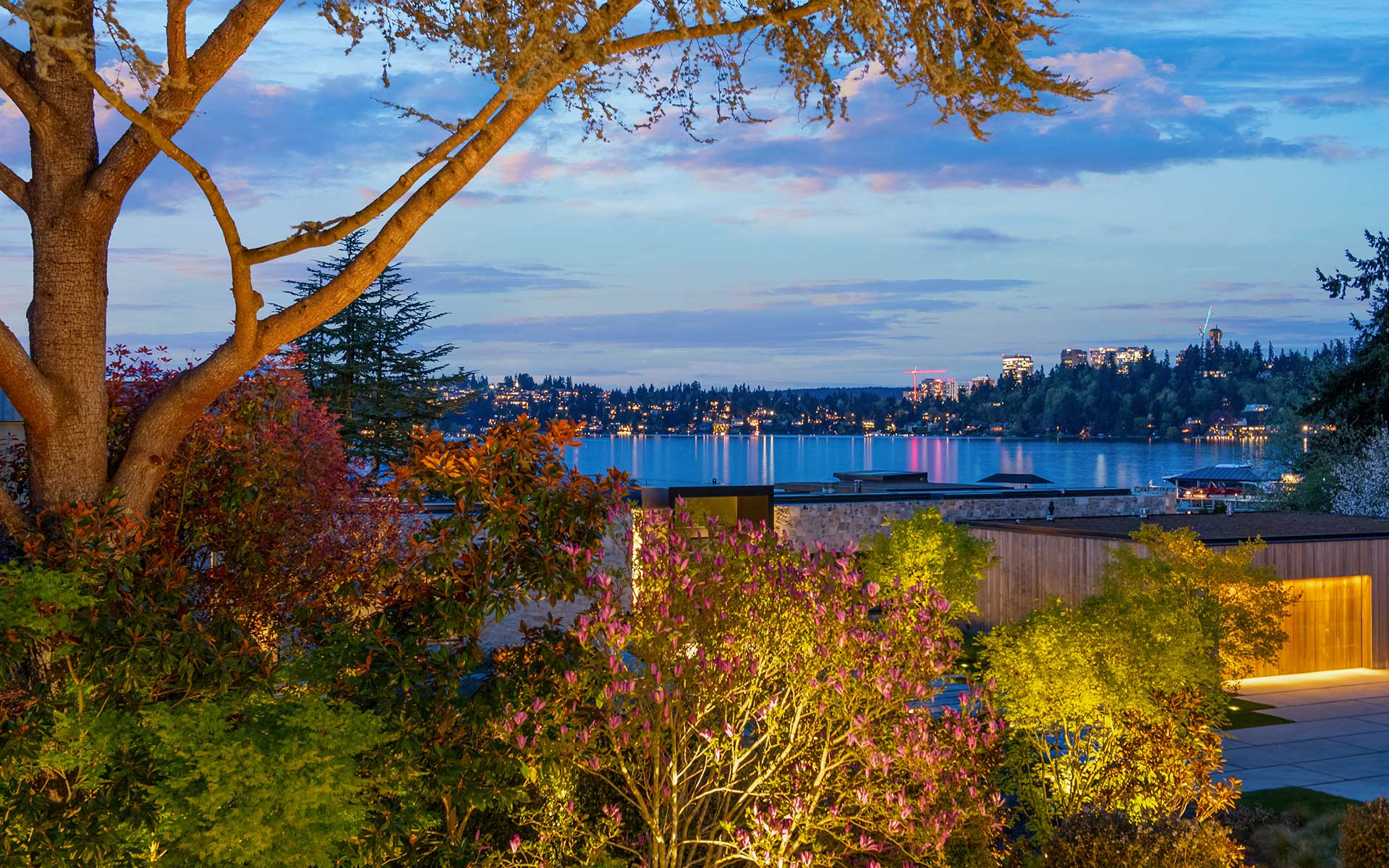 Northwest Contemporary on the North End of Mercer Island photo