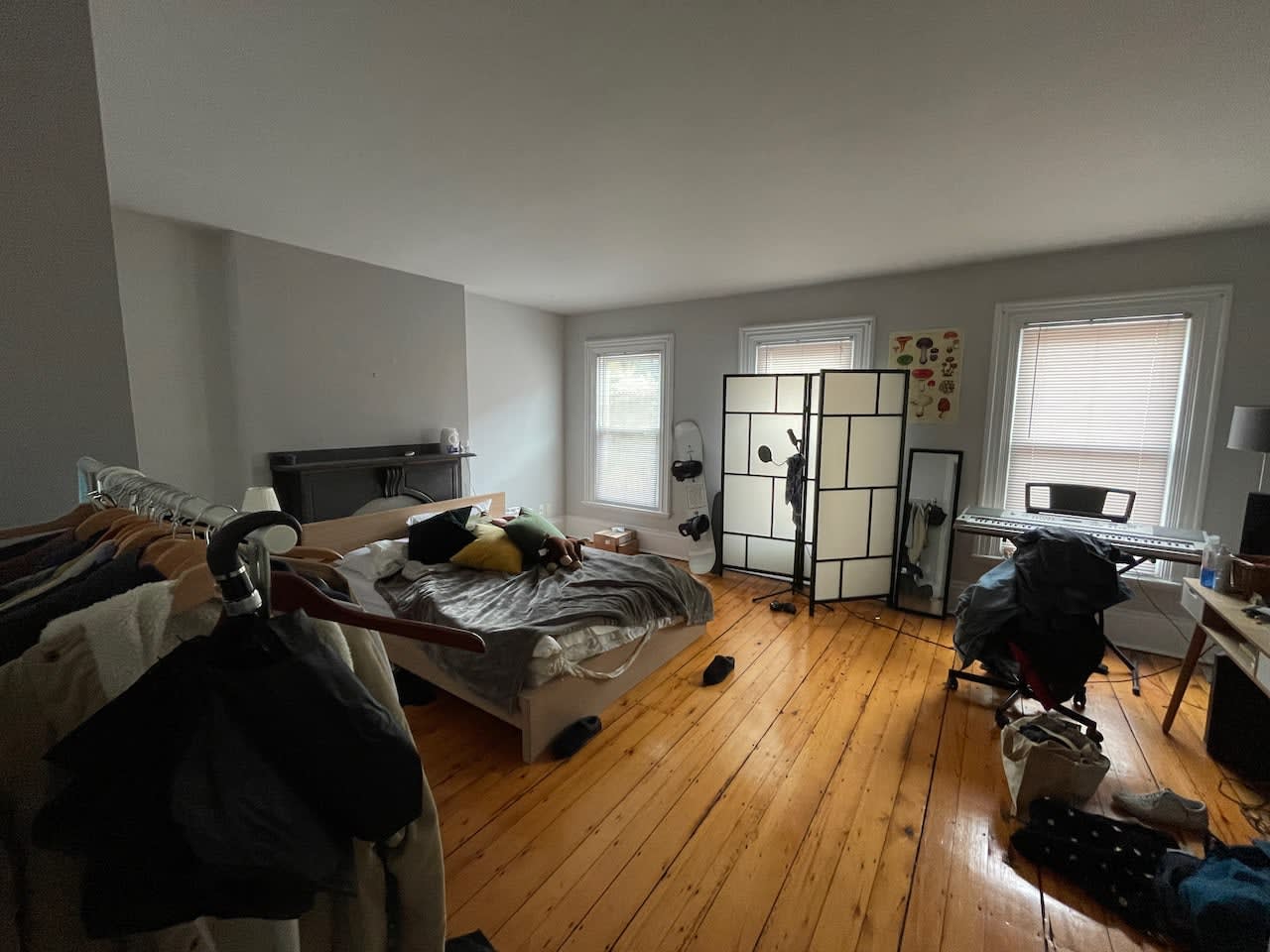 JUNE - Unique Duplex 2 Bedroom 2 Bathroom w/ Roof Access & Common Laundry! 