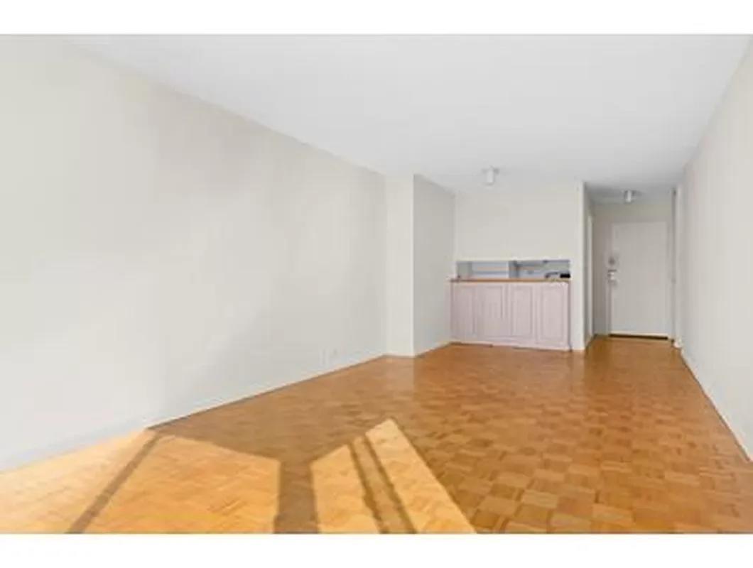 225 West 83rd Street Unit: 5G