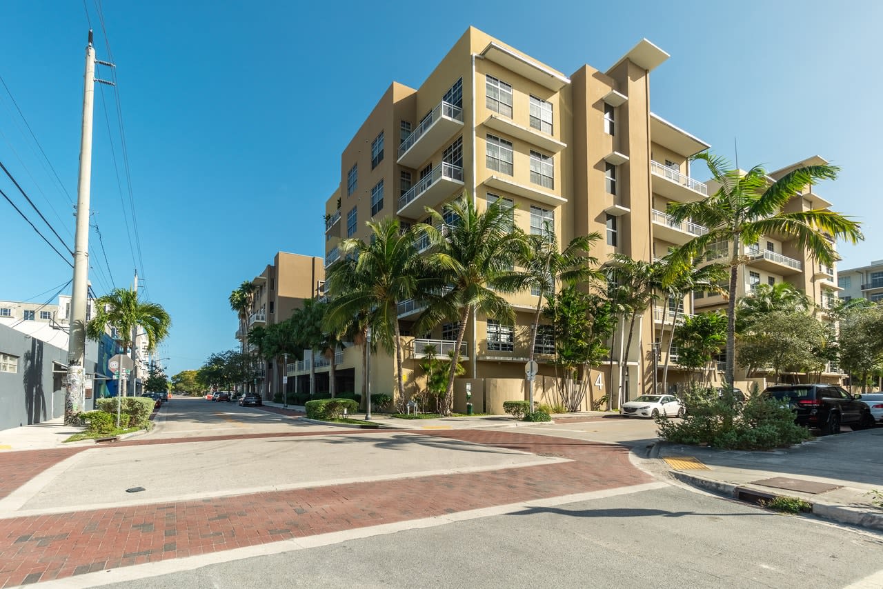 444 NW 1st Avenue, #305 