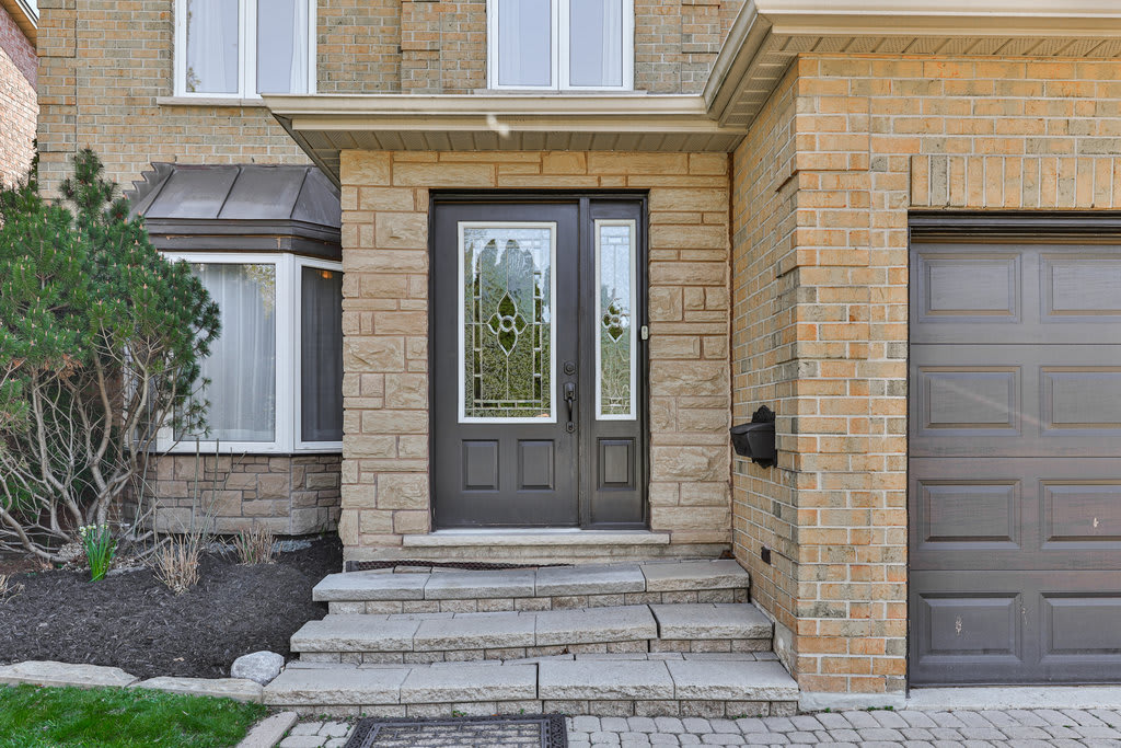 3210 Victoria Street, Oakville