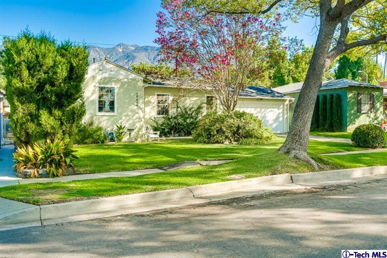 3315 Las Lunas Street