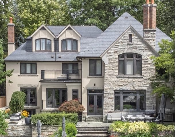 77 Baby Point Crescent