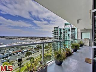 13650 Marina Pointe Dr, #1601